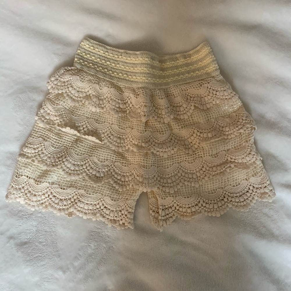 Shorts - Picture 2 of 4